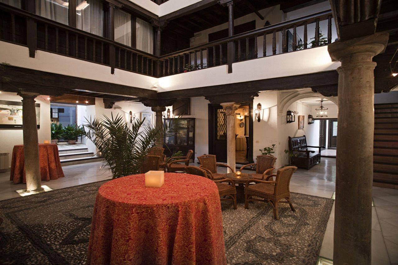 Palacio De Mariana Pineda Granada Luaran gambar